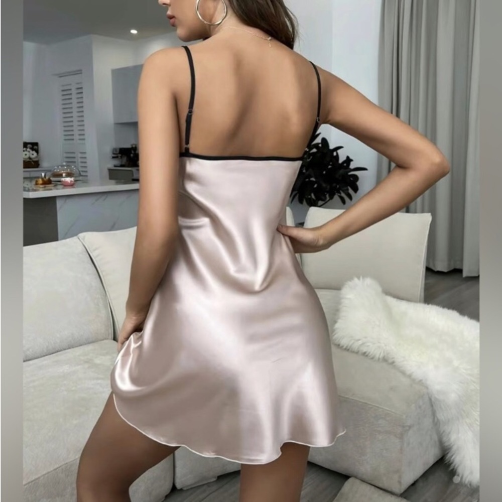 Champagne Cool Elegant Lingerie Sleepwear Nightie - Picture 3 of 4
